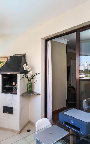 Apartamento à venda com 85m², 2 quartos e 2 vagasVaranda