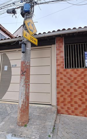 Casa para alugar com 350m², 5 quartos e 2 vagasFachada