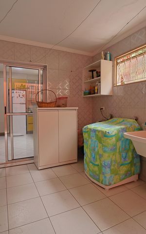 Casa para alugar com 350m², 5 quartos e 2 vagasÁrea de Serviço