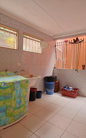 Casa para alugar com 350m², 5 quartos e 2 vagasÁrea de Serviço
