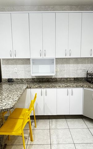Casa para alugar com 171m², 2 quartos e 2 vagas Casa para alugar com 171m², 2 quartos e 2 vagasCozinha