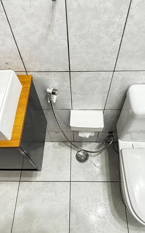Casa para alugar com 171m², 2 quartos e 2 vagas Casa para alugar com 171m², 2 quartos e 2 vagasBanheiro