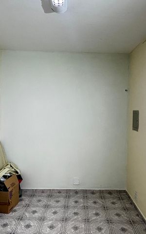 Casa para alugar com 171m², 2 quartos e 2 vagas Casa para alugar com 171m², 2 quartos e 2 vagasQuarto de Apoio