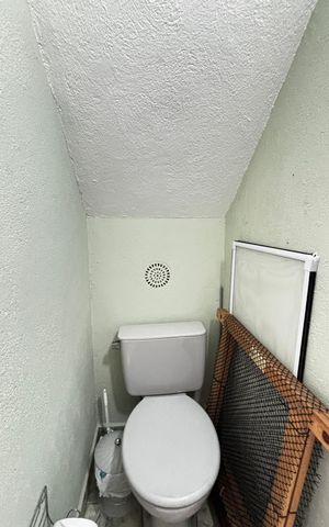 Casa para alugar com 171m², 2 quartos e 2 vagas Casa para alugar com 171m², 2 quartos e 2 vagasLavabo