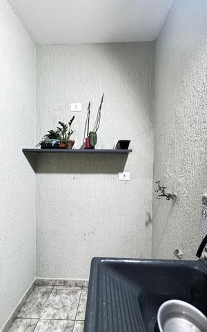 Casa para alugar com 171m², 2 quartos e 2 vagas Casa para alugar com 171m², 2 quartos e 2 vagasQuintal - Area de Serviço