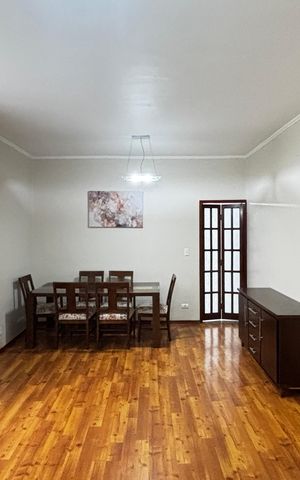 Casa para alugar com 171m², 2 quartos e 2 vagas Casa para alugar com 171m², 2 quartos e 2 vagasSala