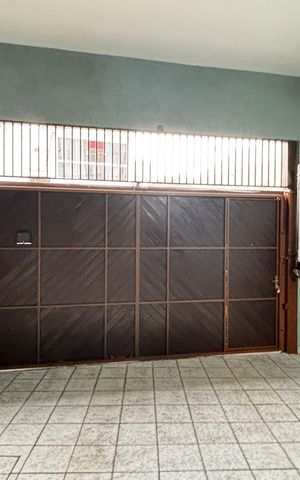 Casa para alugar com 171m², 2 quartos e 2 vagas Casa para alugar com 171m², 2 quartos e 2 vagasGaragem