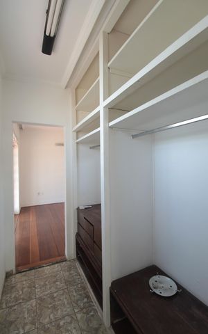 Casa à venda com 360m², 3 quartos e 3 vagasCloset da Suite