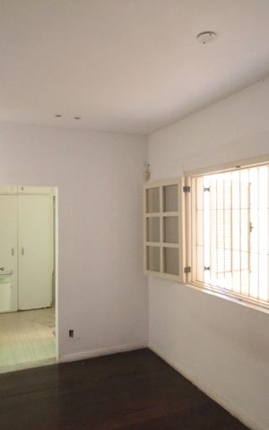 Casa à venda com 360m², 3 quartos e 3 vagasSala de TV