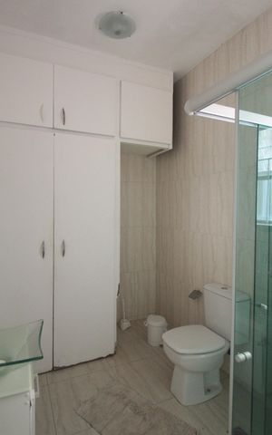 Casa à venda com 360m², 3 quartos e 3 vagasBanheiro Social 2
