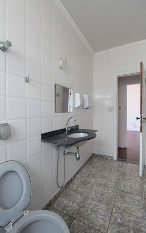 Casa à venda com 360m², 3 quartos e 3 vagasBanheiro Social 1