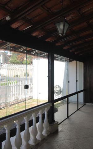 Casa à venda com 360m², 3 quartos e 3 vagasFachada