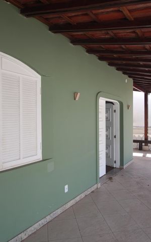 Casa à venda com 360m², 3 quartos e 3 vagasFachada