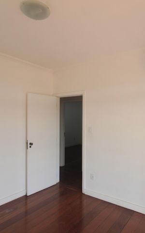 Casa à venda com 360m², 3 quartos e 3 vagasSuite