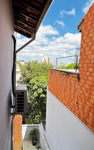 Casa à venda com 198m², 3 quartos e 5 vagas Casa à venda com 198m², 3 quartos e 5 vagasQuarto 1 Vista