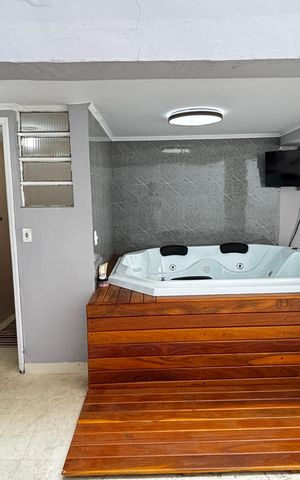 Casa à venda com 198m², 3 quartos e 5 vagas Casa à venda com 198m², 3 quartos e 5 vagasQuintal