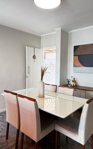Casa à venda com 198m², 3 quartos e 5 vagas Casa à venda com 198m², 3 quartos e 5 vagasCozinha