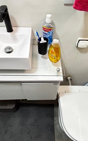 Casa à venda com 198m², 3 quartos e 5 vagas Casa à venda com 198m², 3 quartos e 5 vagasBanheiro