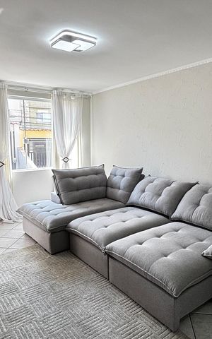 Casa à venda com 198m², 3 quartos e 5 vagas Casa à venda com 198m², 3 quartos e 5 vagasSala
