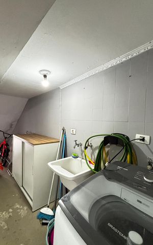 Casa à venda com 198m², 3 quartos e 5 vagas Casa à venda com 198m², 3 quartos e 5 vagasGaragem - Area de Serviço