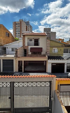 Casa à venda com 198m², 3 quartos e 5 vagas Casa à venda com 198m², 3 quartos e 5 vagasSuite Vista