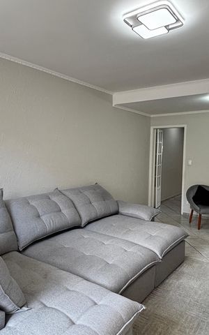 Casa à venda com 198m², 3 quartos e 5 vagas Casa à venda com 198m², 3 quartos e 5 vagasSala