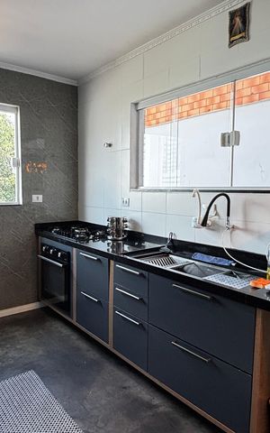 Casa à venda com 198m², 3 quartos e 5 vagas Casa à venda com 198m², 3 quartos e 5 vagasCozinha
