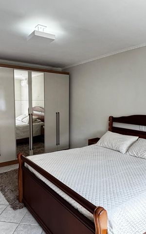 Casa à venda com 198m², 3 quartos e 5 vagas Casa à venda com 198m², 3 quartos e 5 vagasSuite