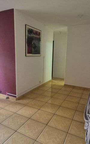 Apartamento à venda com 69m², 3 quartos e 1 vaga Apartamento à venda com 69m², 3 quartos e 1 vagaSala