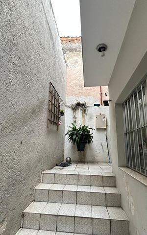 Casa à venda com 213m², 3 quartos e 1 vaga Casa à venda com 213m², 3 quartos e 1 vagaQuintal