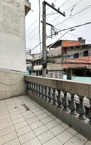 Casa à venda com 213m², 3 quartos e 1 vaga Casa à venda com 213m², 3 quartos e 1 vagaVaranda