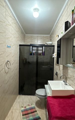 Casa à venda com 213m², 3 quartos e 1 vaga Casa à venda com 213m², 3 quartos e 1 vagaBanheiro 1
