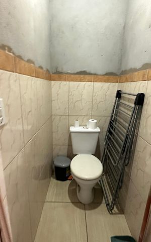 Casa à venda com 213m², 3 quartos e 1 vaga Casa à venda com 213m², 3 quartos e 1 vagaBanheiro 2