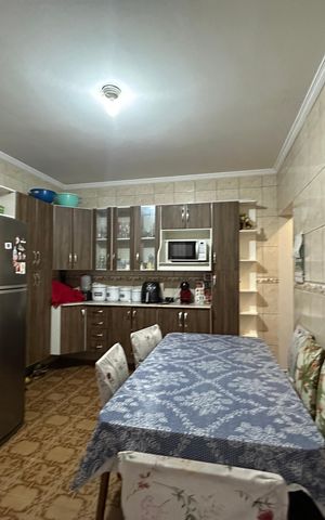 Casa à venda com 213m², 3 quartos e 1 vaga Casa à venda com 213m², 3 quartos e 1 vagaCozinha
