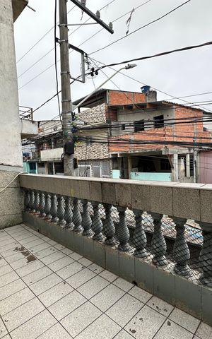 Casa à venda com 213m², 3 quartos e 1 vaga Casa à venda com 213m², 3 quartos e 1 vagaVaranda