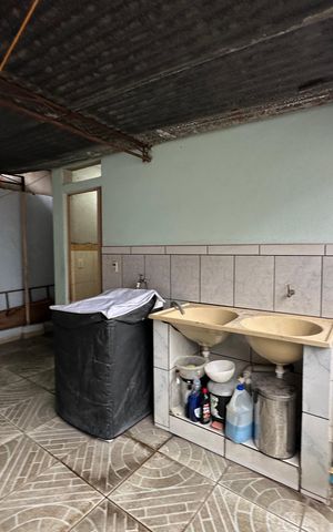 Casa à venda com 213m², 3 quartos e 1 vaga Casa à venda com 213m², 3 quartos e 1 vagaÁrea de Serviço