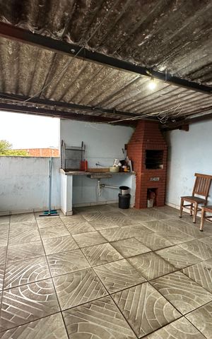 Casa à venda com 213m², 3 quartos e 1 vaga Casa à venda com 213m², 3 quartos e 1 vagaChurrasqueira