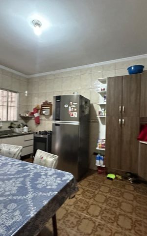Casa à venda com 213m², 3 quartos e 1 vaga Casa à venda com 213m², 3 quartos e 1 vagaCozinha