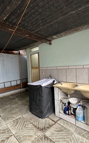 Casa à venda com 213m², 3 quartos e 1 vaga Casa à venda com 213m², 3 quartos e 1 vagaÁrea de Serviço