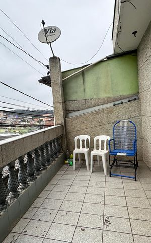 Casa à venda com 213m², 3 quartos e 1 vaga Casa à venda com 213m², 3 quartos e 1 vagaVaranda