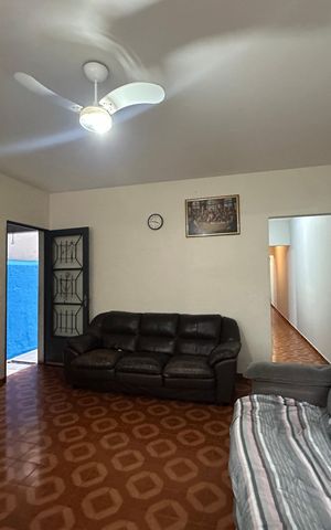 Casa à venda com 213m², 3 quartos e 1 vaga Casa à venda com 213m², 3 quartos e 1 vagaSala