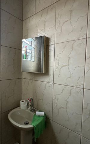 Casa à venda com 213m², 3 quartos e 1 vaga Casa à venda com 213m², 3 quartos e 1 vagaBanheiro da Suíte