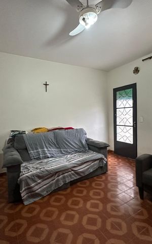 Casa à venda com 213m², 3 quartos e 1 vaga Casa à venda com 213m², 3 quartos e 1 vagaSala