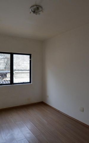 Casa à venda com 255m², 8 quartos e 4 vagas Casa à venda com 255m², 8 quartos e 4 vagasQuarto