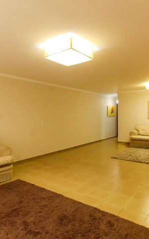 Casa para alugar com 350m², 4 quartos e 6 vagasSala