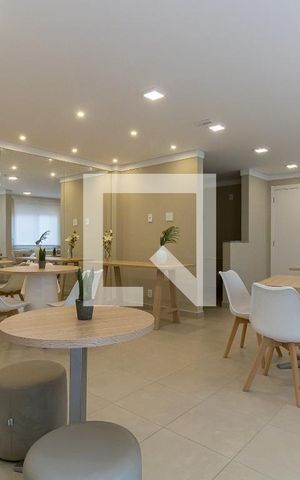Apartamento à venda com 27m², 1 quarto e sem vaga Apartamento à venda com 27m², 1 quarto e sem vagaSalão de festas