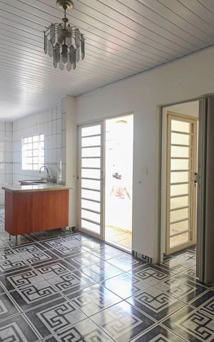 Casa para alugar com 47m², 1 quarto e sem vaga