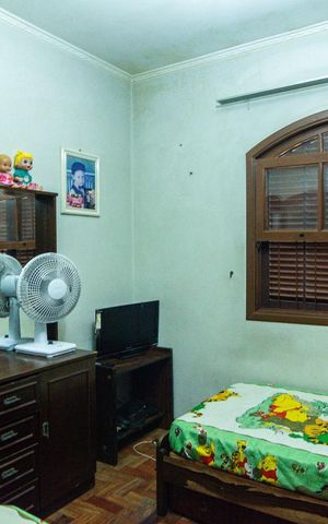 Casa à venda com 170m², 3 quartos e 3 vagas Casa à venda com 170m², 3 quartos e 3 vagasQuarto