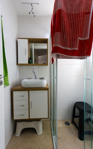 Apartamento à venda com 47m², 2 quartos e sem vaga Apartamento à venda com 47m², 2 quartos e sem vagaBanheiro