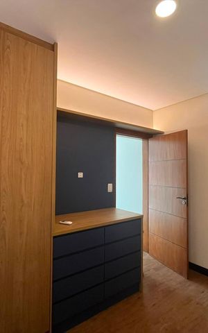 Casa de condomínio à venda com 295m², 4 quartos e 4 vagas Casa de condomínio à venda com 295m², 4 quartos e 4 vagasQuarto